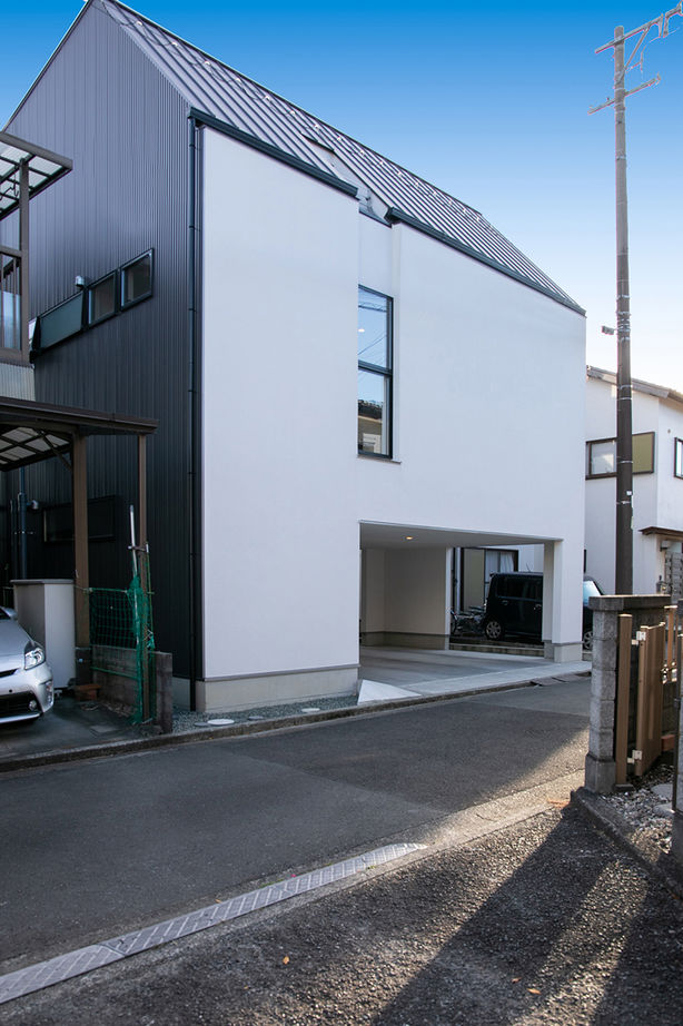 TENアーキテクツ一級建築士事務所 【建築士と建てた家×3階建て×インナーガレージ】約30坪でも庭が欲しい。そこでルーフバルコニーを計画の建築実例画像10