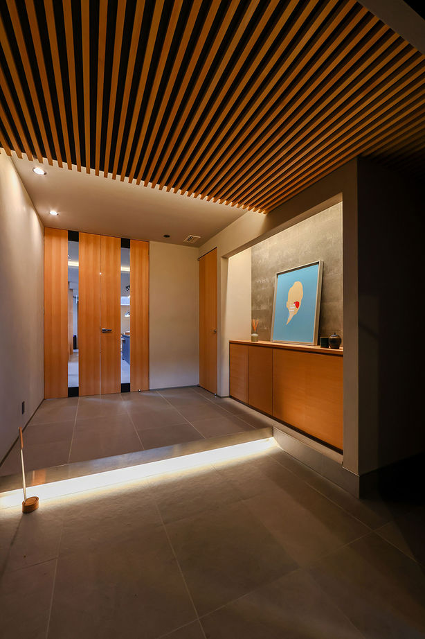 TENアーキテクツ一級建築士事務所 【建築士と建てた家＋ドッグラン＋自然素材＋吹き抜け】マンションからの目隠しとオープン感を両立した家の建築実例画像4