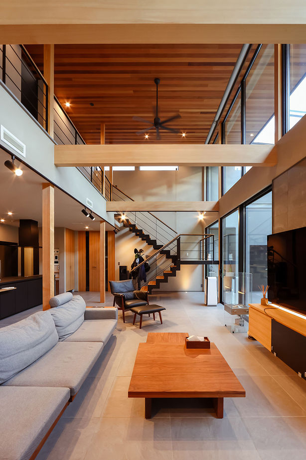 TENアーキテクツ一級建築士事務所 【建築士と建てた家＋ドッグラン＋自然素材＋吹き抜け】マンションからの目隠しとオープン感を両立した家の建築実例画像5