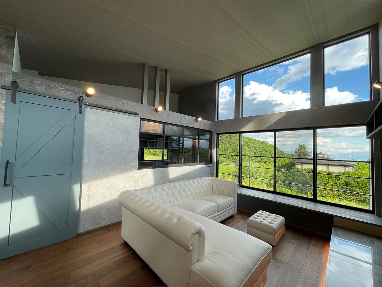 TENアーキテクツ一級建築士事務所 【建築士と建てた家＋インナーガレージ＋スキップフロア】高低差をデザインに活かしたアート作品のような家の建築実例画像3