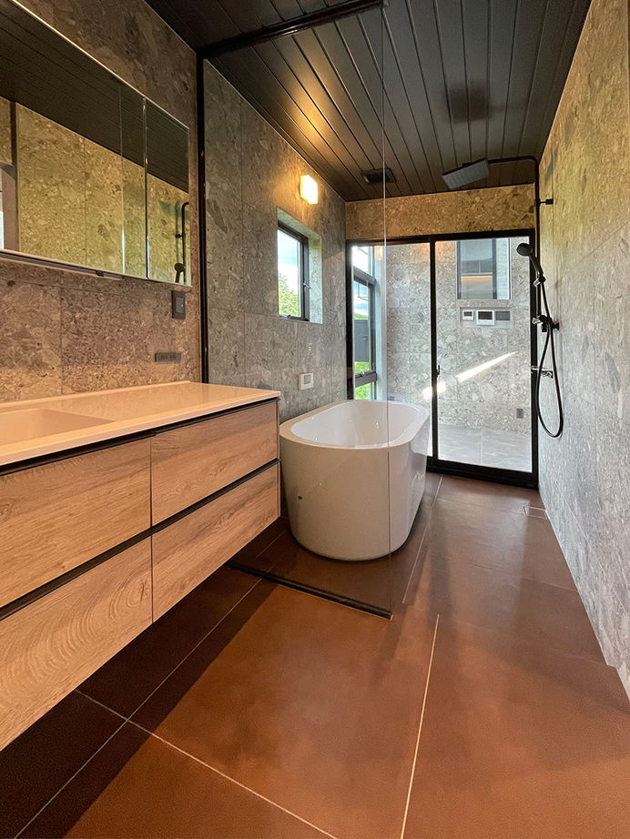 TENアーキテクツ一級建築士事務所 【建築士と建てた家＋インナーガレージ＋スキップフロア】高低差をデザインに活かしたアート作品のような家の建築実例画像10