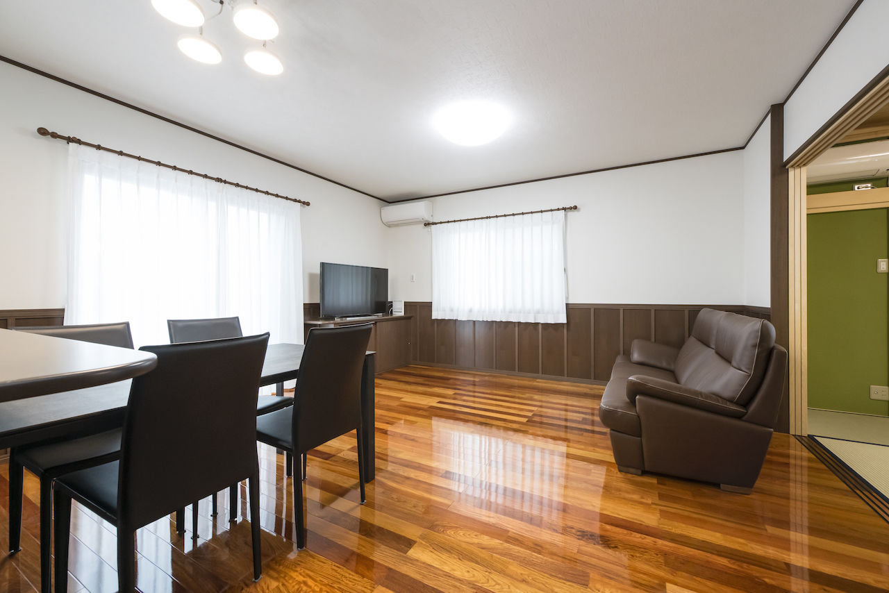 三上建設 【2000万円台|30坪台|ガレージ|収納充実】本格和室のある、趣味も楽しめるガレージ付きの住まいの建築実例画像4