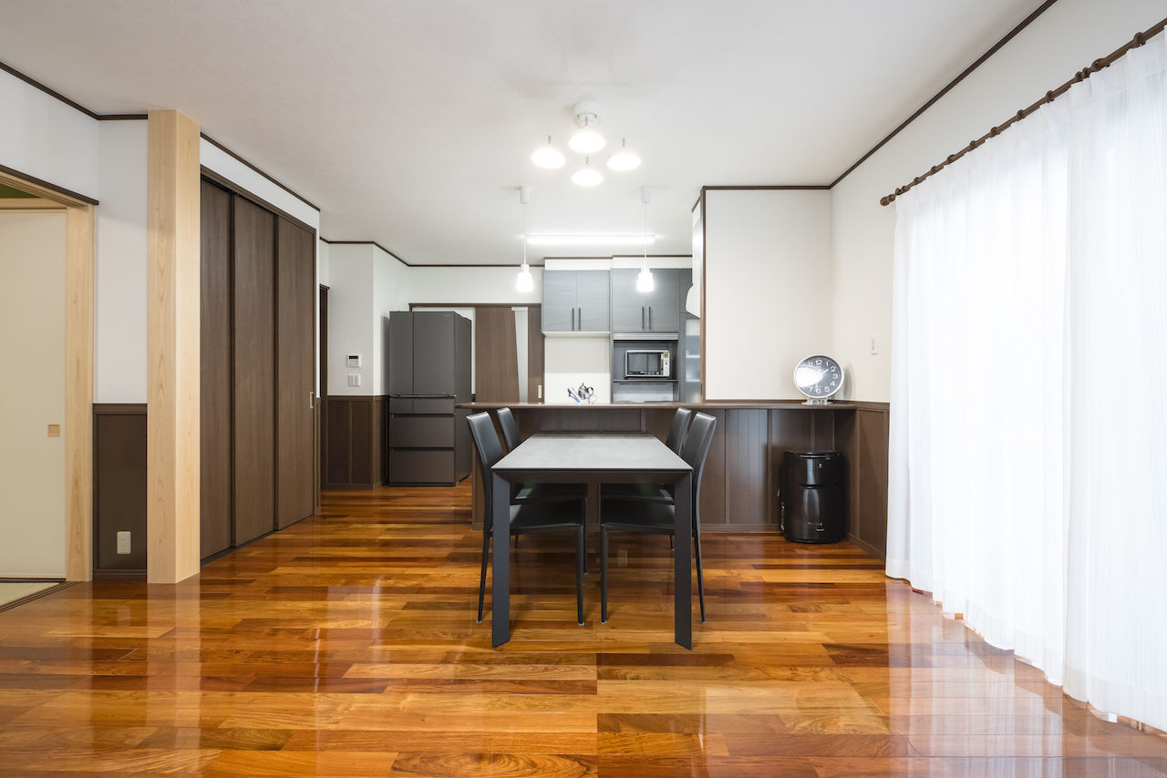 三上建設 【2000万円台|30坪台|ガレージ|収納充実】本格和室のある、趣味も楽しめるガレージ付きの住まいの建築実例画像5