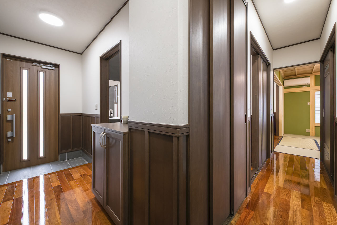 三上建設 【2000万円台|30坪台|ガレージ|収納充実】本格和室のある、趣味も楽しめるガレージ付きの住まいの建築実例画像6