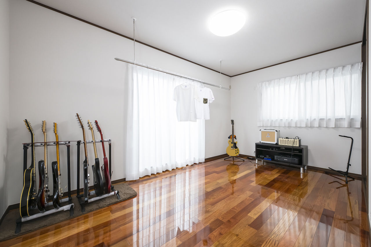 三上建設 【2000万円台|30坪台|ガレージ|収納充実】本格和室のある、趣味も楽しめるガレージ付きの住まいの建築実例画像9