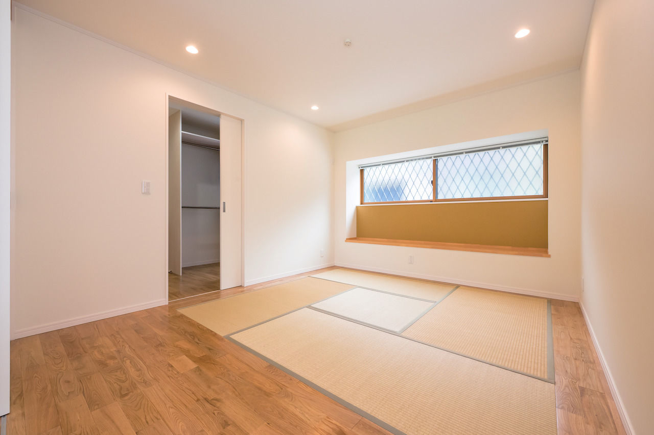 三上建設 【1500～2000万円|20坪台】リビングからウッドデッキへと繋がる開放感が魅力的 バリアフリーな平屋の住まいの建築実例画像5