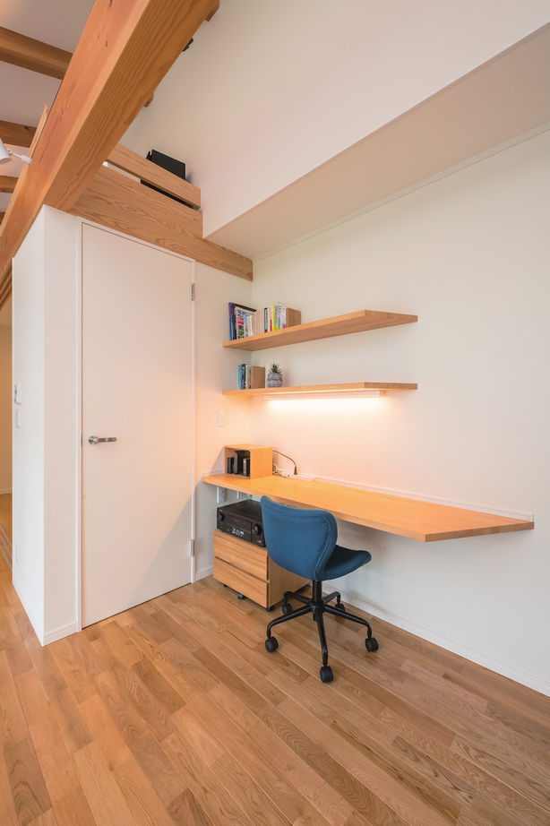 三上建設 【1500～2000万円|20坪台】リビングからウッドデッキへと繋がる開放感が魅力的 バリアフリーな平屋の住まいの建築実例画像7