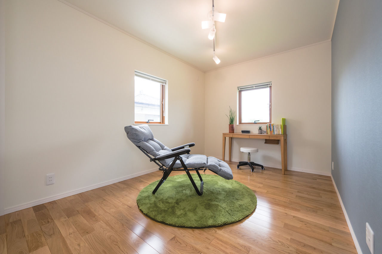 三上建設 【1500～2000万円|20坪台】リビングからウッドデッキへと繋がる開放感が魅力的 バリアフリーな平屋の住まいの建築実例画像8