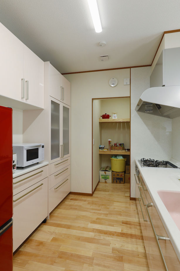 三上建設 【1000万円台|20坪台|間取り】毎日を快適に過ごす回遊動線やたっぷり収納でストレスフリーな平屋の住まいの建築実例画像4