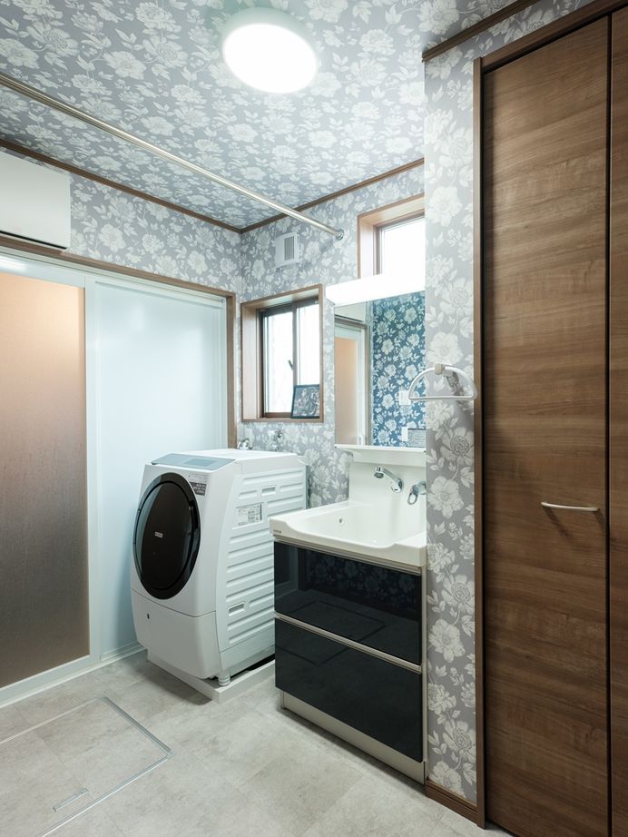 三上建設 【2000万円台|30坪台|間取り図有】2階リビングから続く広いバルコニーがある住まいの建築実例画像7