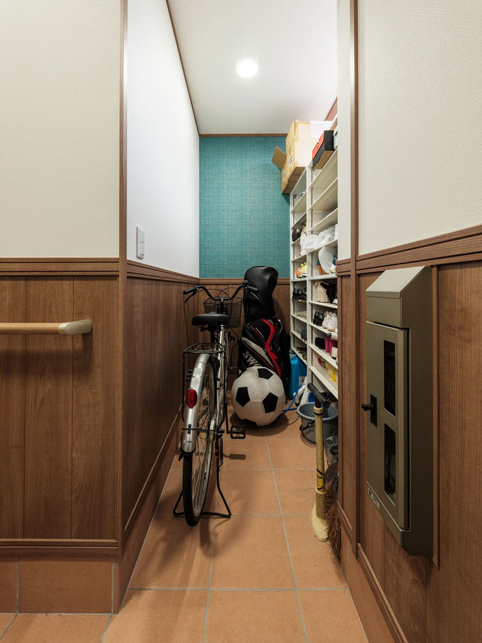 三上建設 【2000万円台|30坪台|間取り図有】シックな本格和室を備えた、収納力抜群の住まいの建築実例画像10