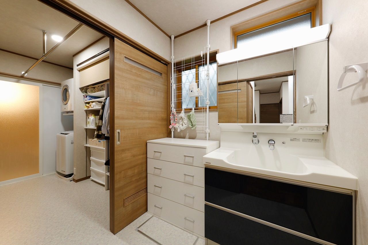 三上建設 【2000万円台|30坪台|間取り図有】ぐるっと回遊できる動線でストレスフリーな暮らしを叶えた住まいの建築実例画像6