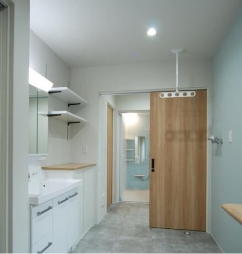 北新建工 【３０００万円台前半/富山市/38.8坪/高断熱/高耐久】ガルバリウム鋼板の家の建築実例画像8