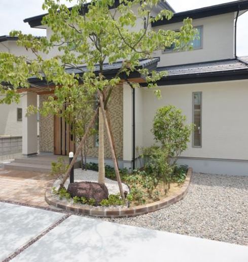 北新建工 【富山市/ウッドデッキ/収納充実/和室】ダイニングベンチが似合う、家族とつながれる高気密・高断熱の家の建築実例画像9