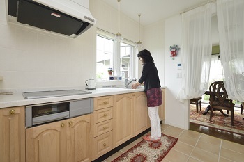 セルコホーム　横浜支店 【吹き抜け/無垢材】カナダ製2×6と煉瓦で叶える心地よく趣味が広がる、クイーン・アン様式の住まいの建築実例画像5