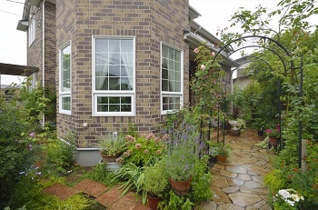 セルコホーム　横浜支店 【吹き抜け/無垢材】カナダ製2×6と煉瓦で叶える心地よく趣味が広がる、クイーン・アン様式の住まいの建築実例画像6