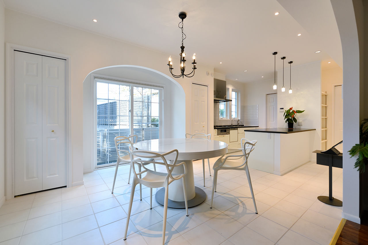 セルコホーム　横浜支店 【吹抜け/ビルトインガレージ/小屋裏収納】アイアンゲートが印象的なモダンフレンチスタイルの美しい家の建築実例画像3