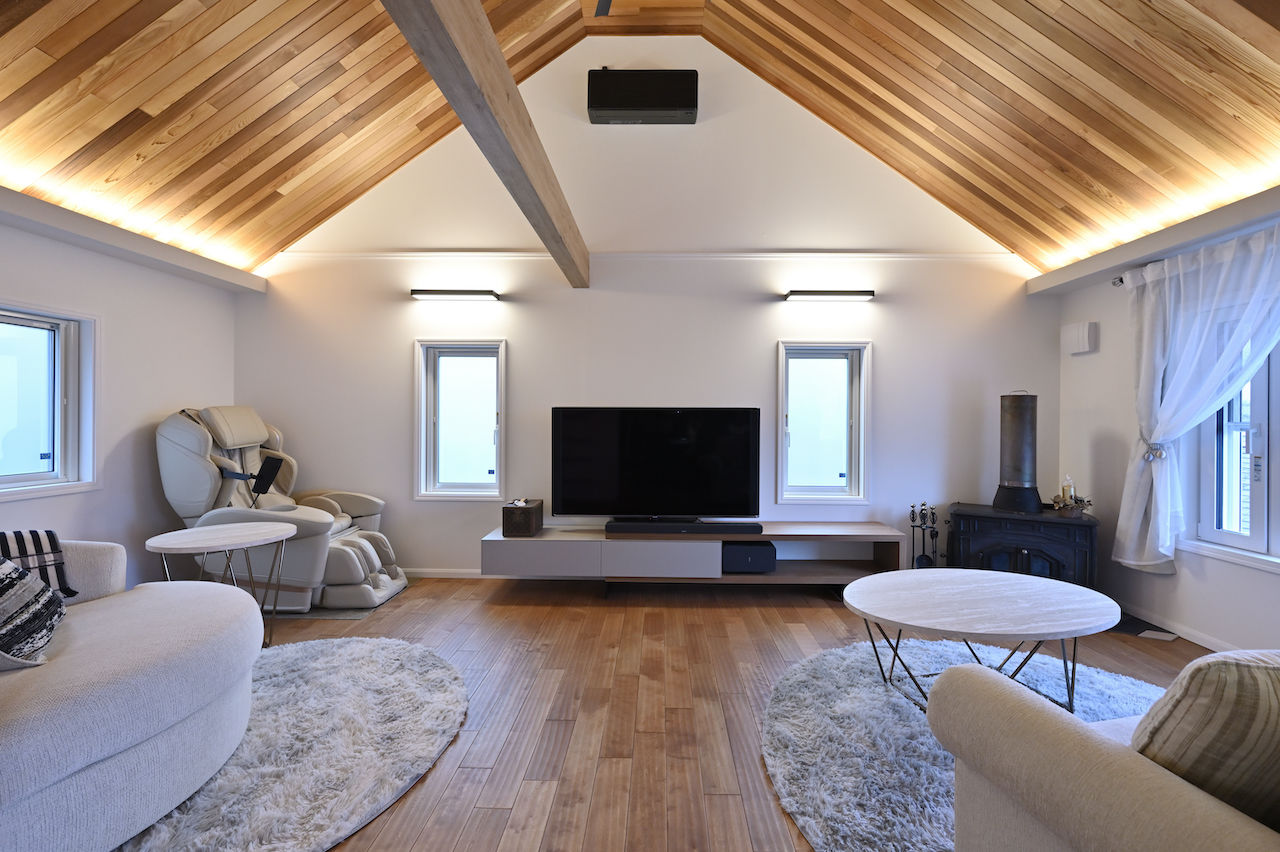 セルコホーム　横浜支店 【高気密・高断熱／インテリア／2階リビング】究極的な基本性能と遊び心が同居するマイホームの建築実例画像2