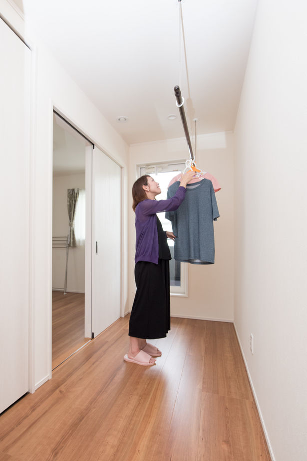 アルプスピアホーム ホームシアターの実現！大画面のスクリーンで映画鑑賞。「自分たちサイズで暮らす家」の建築実例画像4