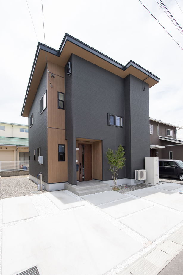 アルプスピアホーム ホームシアターの実現！大画面のスクリーンで映画鑑賞。「自分たちサイズで暮らす家」の建築実例画像5