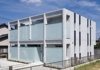 相馬建設 【2000万円台×こだわり実現】キッチンもRC造。広いリビングで、開放感たっぷりのモダンRC住宅【conon】の建築実例画像4