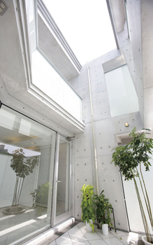 相馬建設 【2000万円台×こだわり実現】キッチンもRC造。広いリビングで、開放感たっぷりのモダンRC住宅【conon】の建築実例画像6