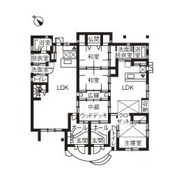 相馬建設 【ウッドデッキ付和モダン二世帯住宅】二世帯で暮らす上での動線や、将来も考えた間取り。【LIVIA】の間取り図（5K以上）１階