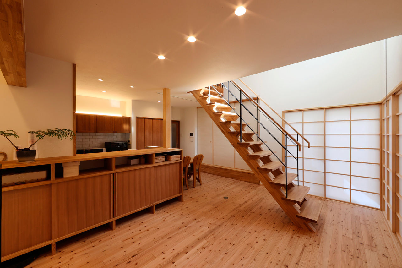 相馬建設 【2000万円台｜27坪｜和モダン】ときには友人と賑やかに。夫婦二人の暮らしに寄り添うコンパクトな２階建ての建築実例画像2