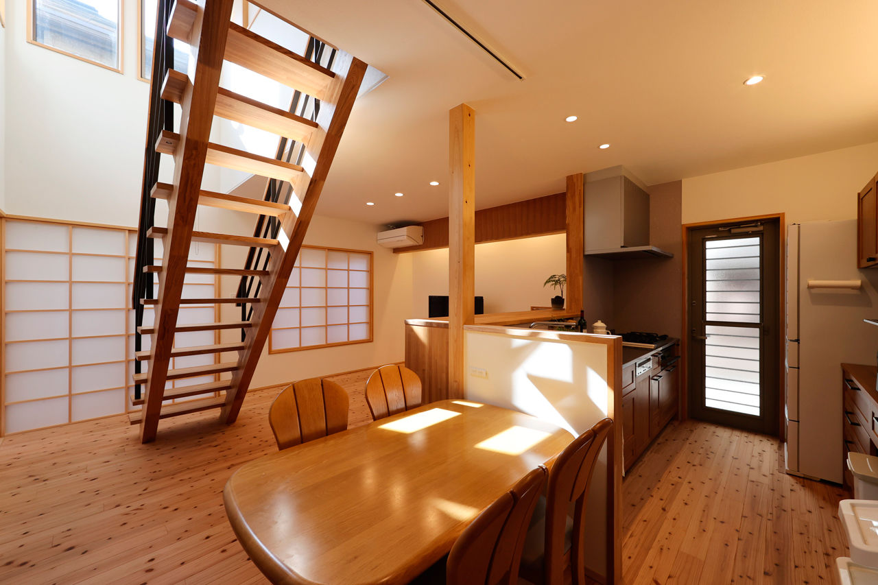 相馬建設 【2000万円台｜27坪｜和モダン】ときには友人と賑やかに。夫婦二人の暮らしに寄り添うコンパクトな２階建ての建築実例画像3