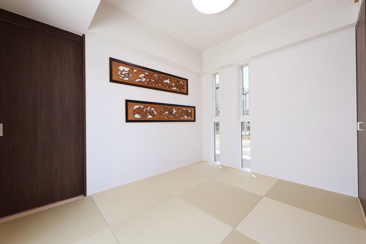 相馬建設 【間取図有｜3500～3999万円｜中庭テラスを囲む平屋の二世帯住宅】光と風が心地よく通り、外の視線もカットの建築実例画像3