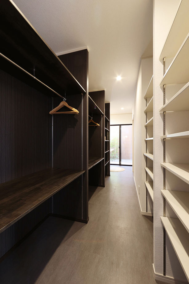 相馬建設 【間取図有｜2500～2999万円｜ウッドデッキ｜吹抜｜WIC】南国リゾートの別荘みたいな非日常感を楽しむ家の建築実例画像8