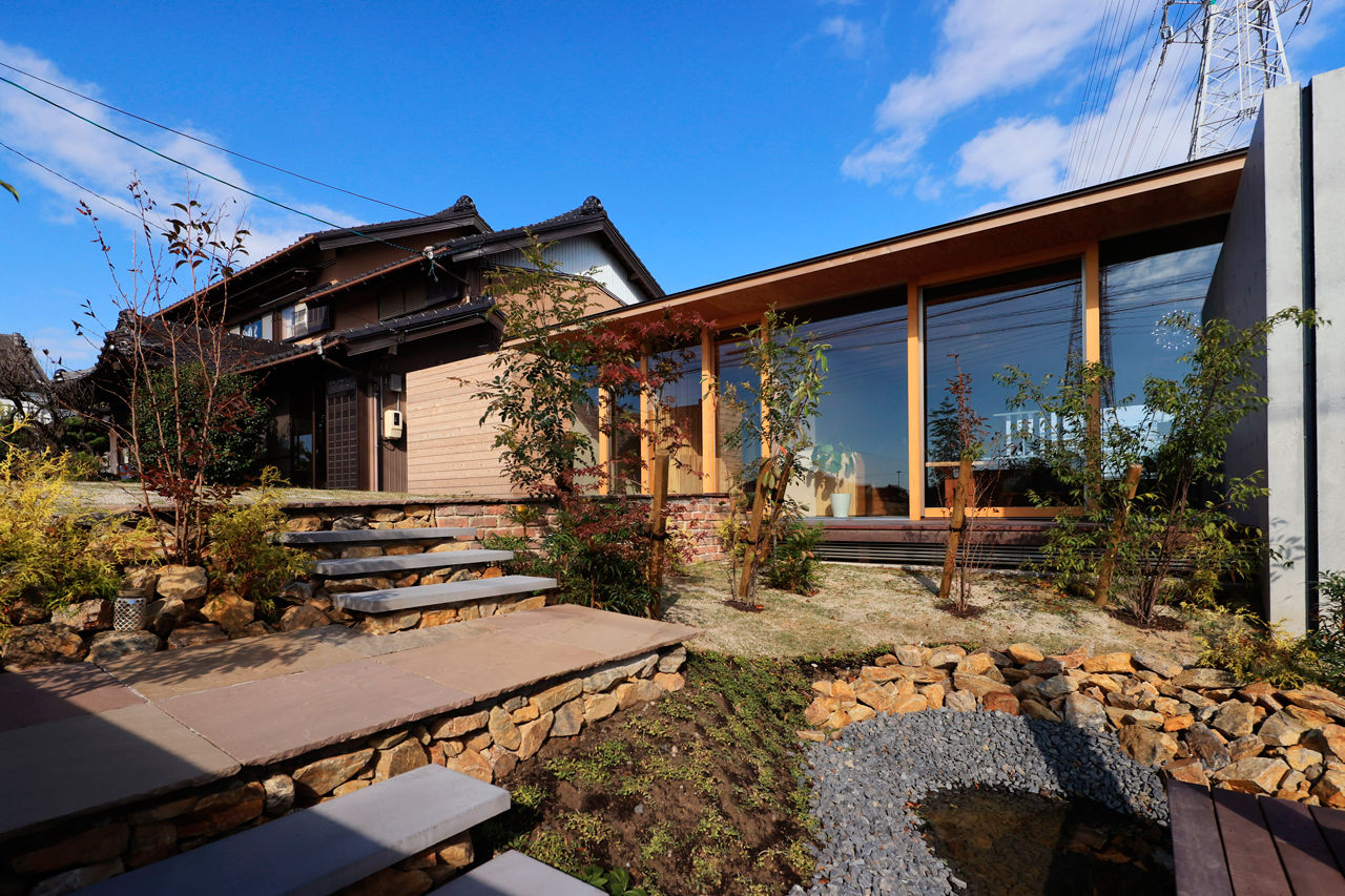 相馬建設 【愛知県｜2000万円台｜平屋＋α｜間取り有】玄関がない？！木・土間・コンクリートの建築家デザインの家の建築実例画像5