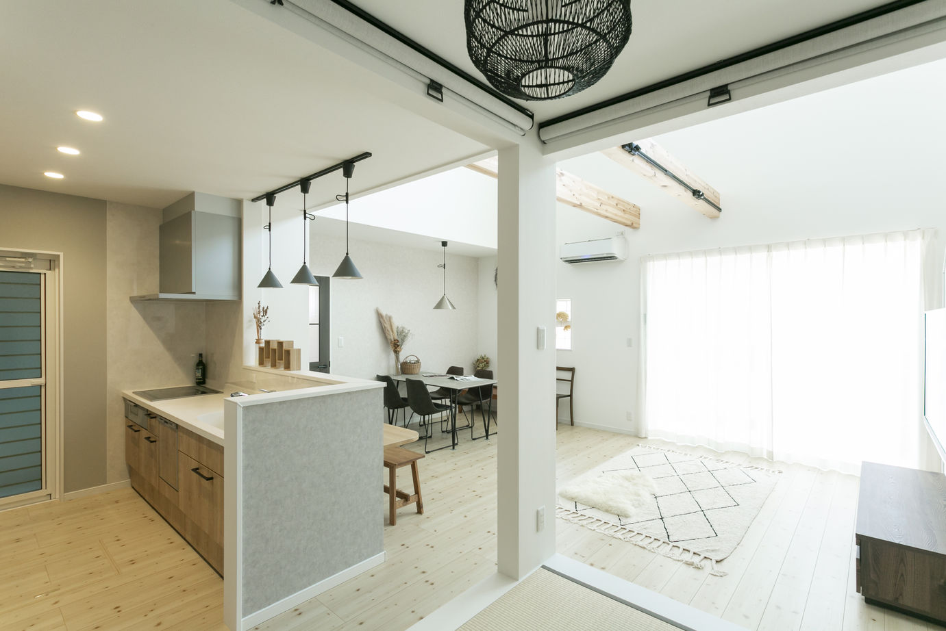 辰巳住宅 【間取り図あり/４LDK＋DEN】解放感あふれる間取りの家の建築実例画像4