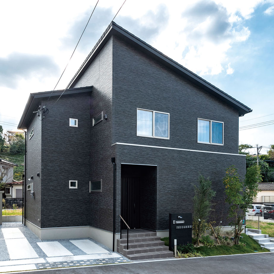 辰巳住宅 【間取り図あり/スキップフロア＋バルコニー】段差を楽しむ２世帯の家の建築実例画像1