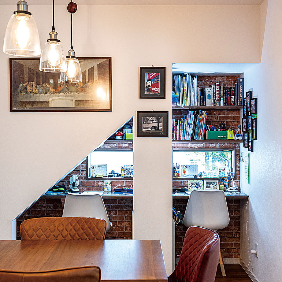 辰巳住宅 【間取り図あり/和室＋ホームシアター】洋風×吹き抜けのくつろぎ空間の建築実例画像5