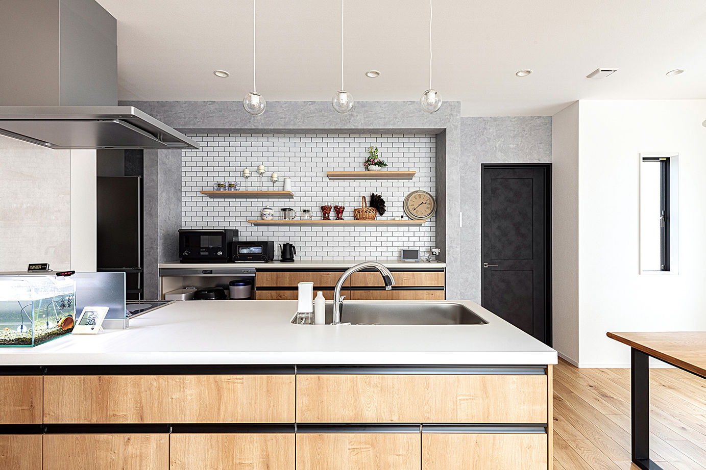 辰巳住宅 【間取り図有/ペットと暮らす】北欧スタイル×吹き抜けリビング×スキップフロア。スムーズ動線の家の建築実例画像4