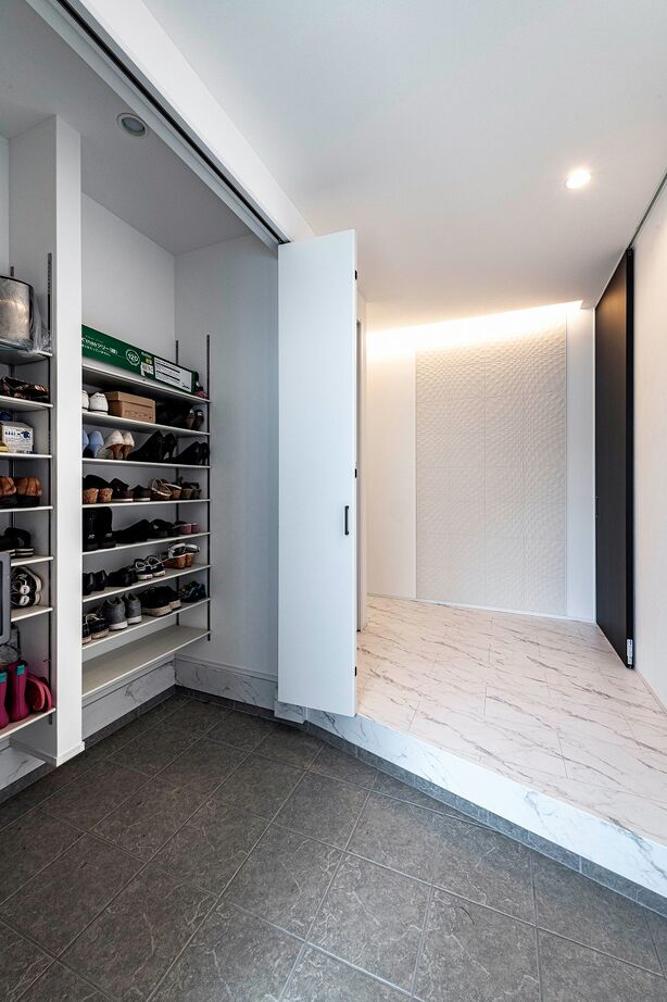 辰巳住宅 【間取り図あり/３LDK＋和室】間接照明が彩る平屋の建築実例画像6