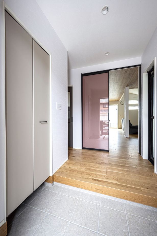 辰巳住宅 【ガレージ×平屋】こだわりの設備と空間で愛犬も快適な平屋の建築実例画像9