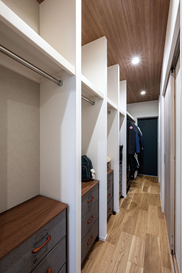 辰巳住宅 【３LDK＋畳スペース＋ウッドデッキ】収納と動線が暮らしを変える家の建築実例画像3