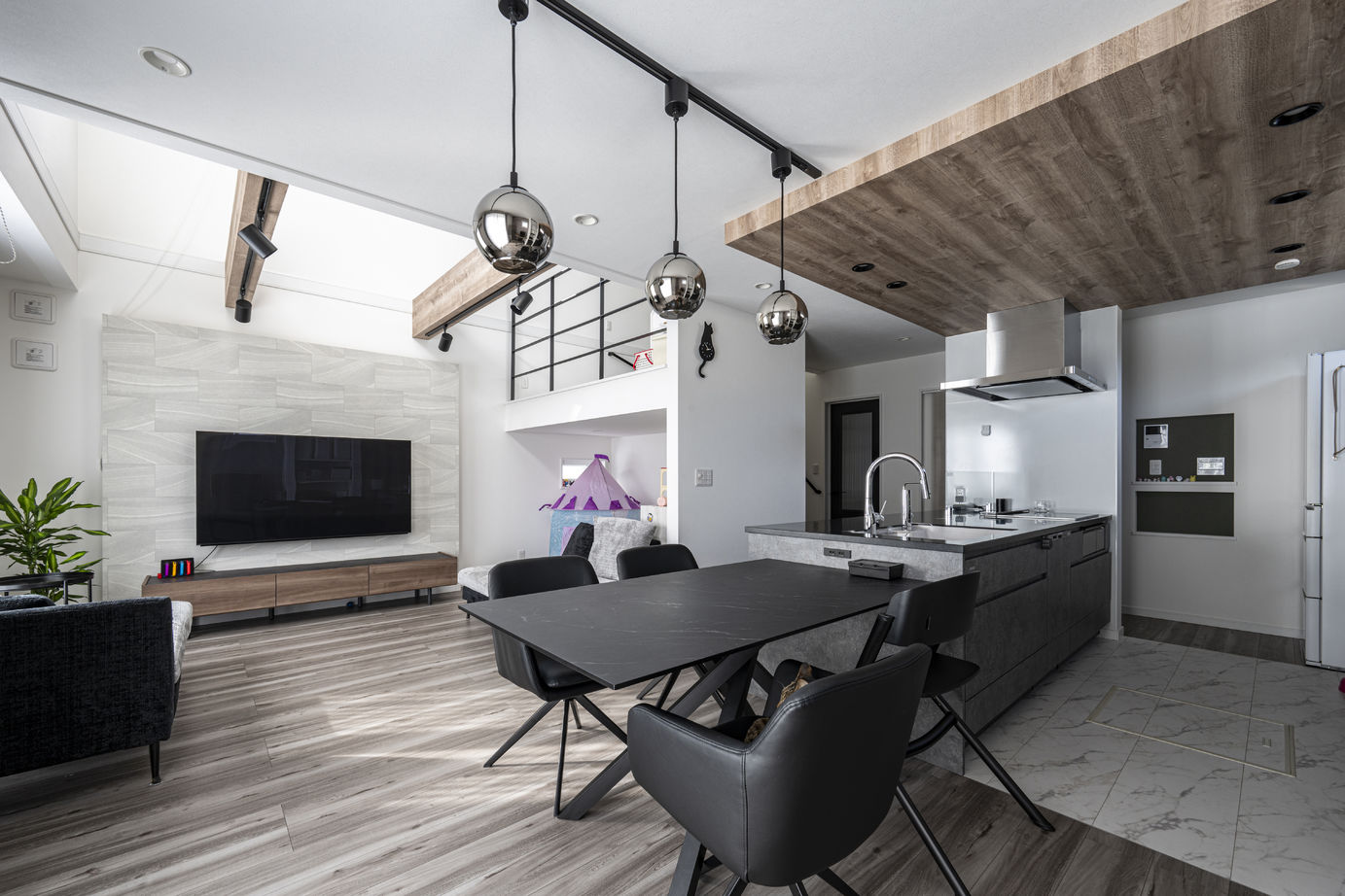 辰巳住宅 「キッズスペース＆ゲームルーム」暮らしを楽しむ家の建築実例画像1