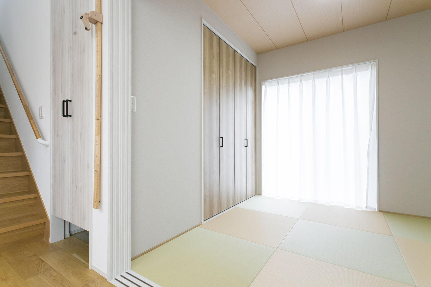 辰巳住宅 愛車と暮らすビルトインガレージの家の建築実例画像5