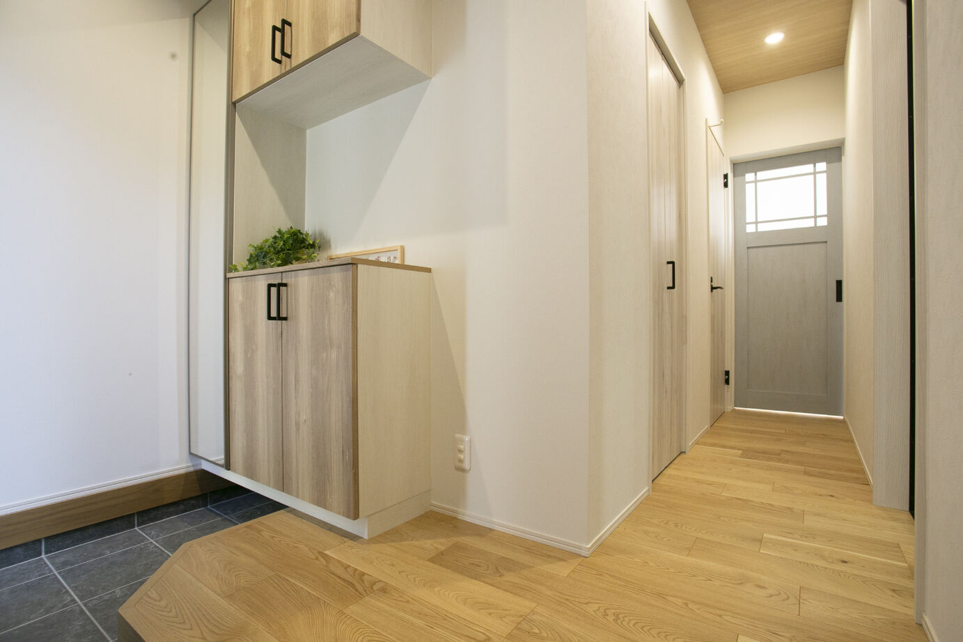 辰巳住宅 愛車と暮らすビルトインガレージの家の建築実例画像7