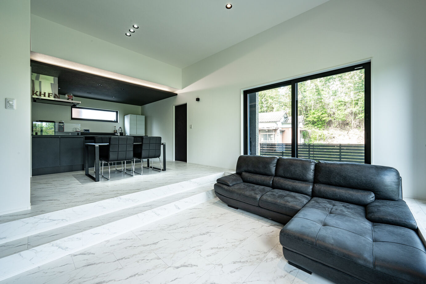 辰巳住宅 ピットリビングで遊ぶ平屋ライフの建築実例画像2