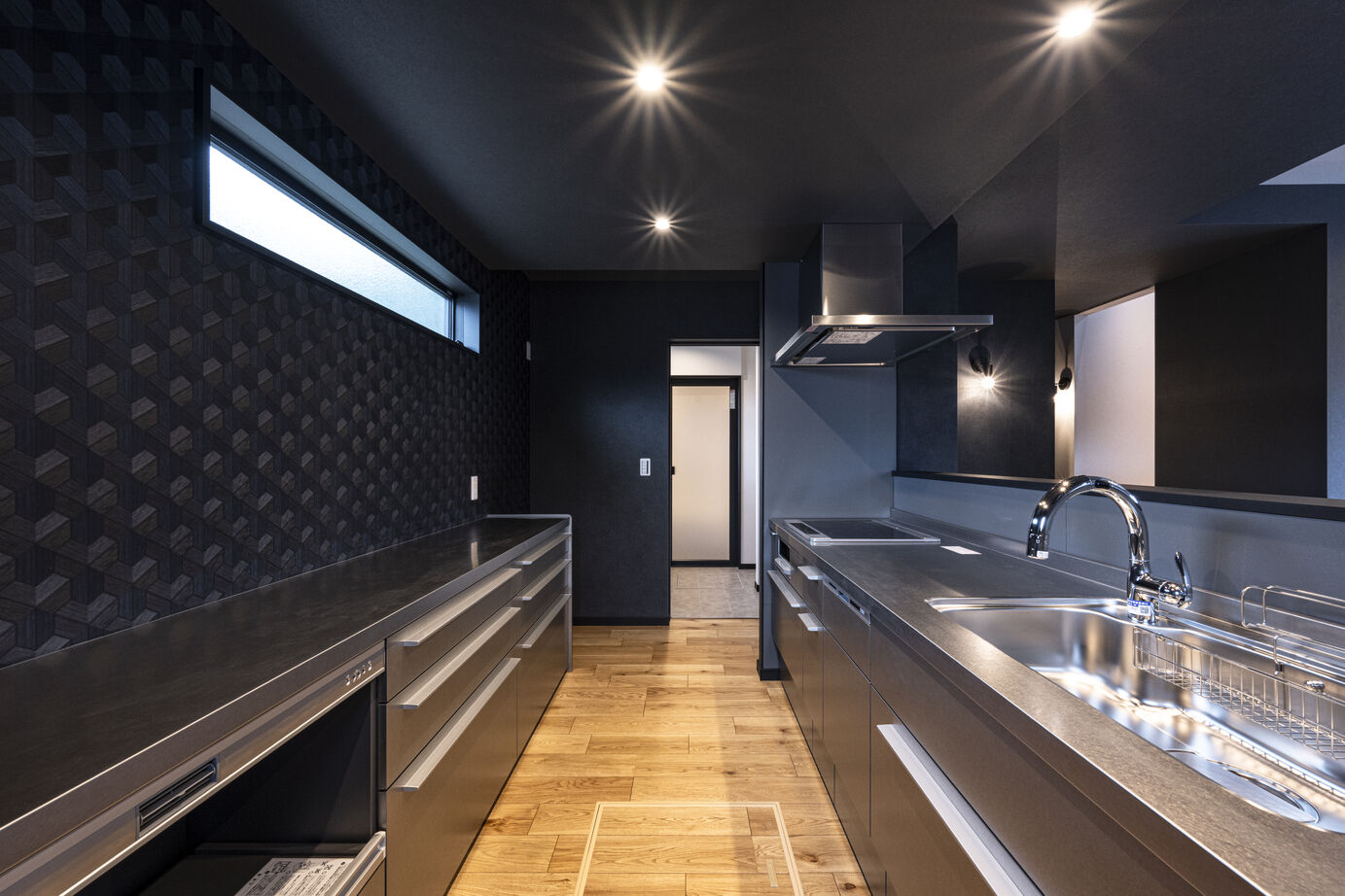 辰巳住宅 【ブラック×インダストリアル カフェ風な空間】３LDK/スキップフロア/書斎の建築実例画像6