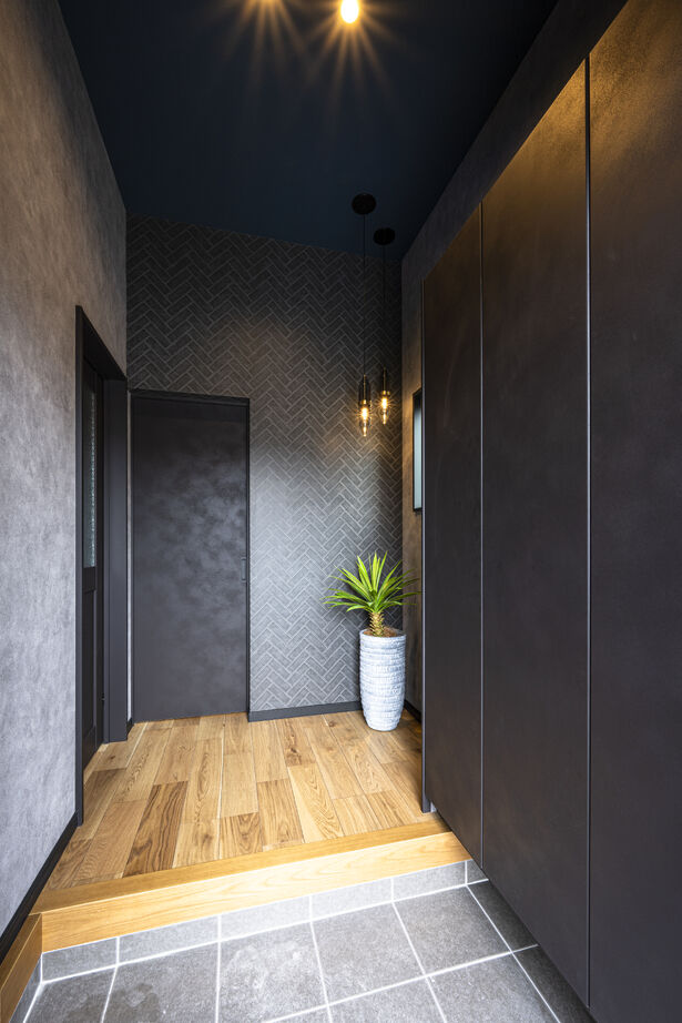 辰巳住宅 【ブラック×インダストリアル カフェ風な空間】３LDK/スキップフロア/書斎の建築実例画像7