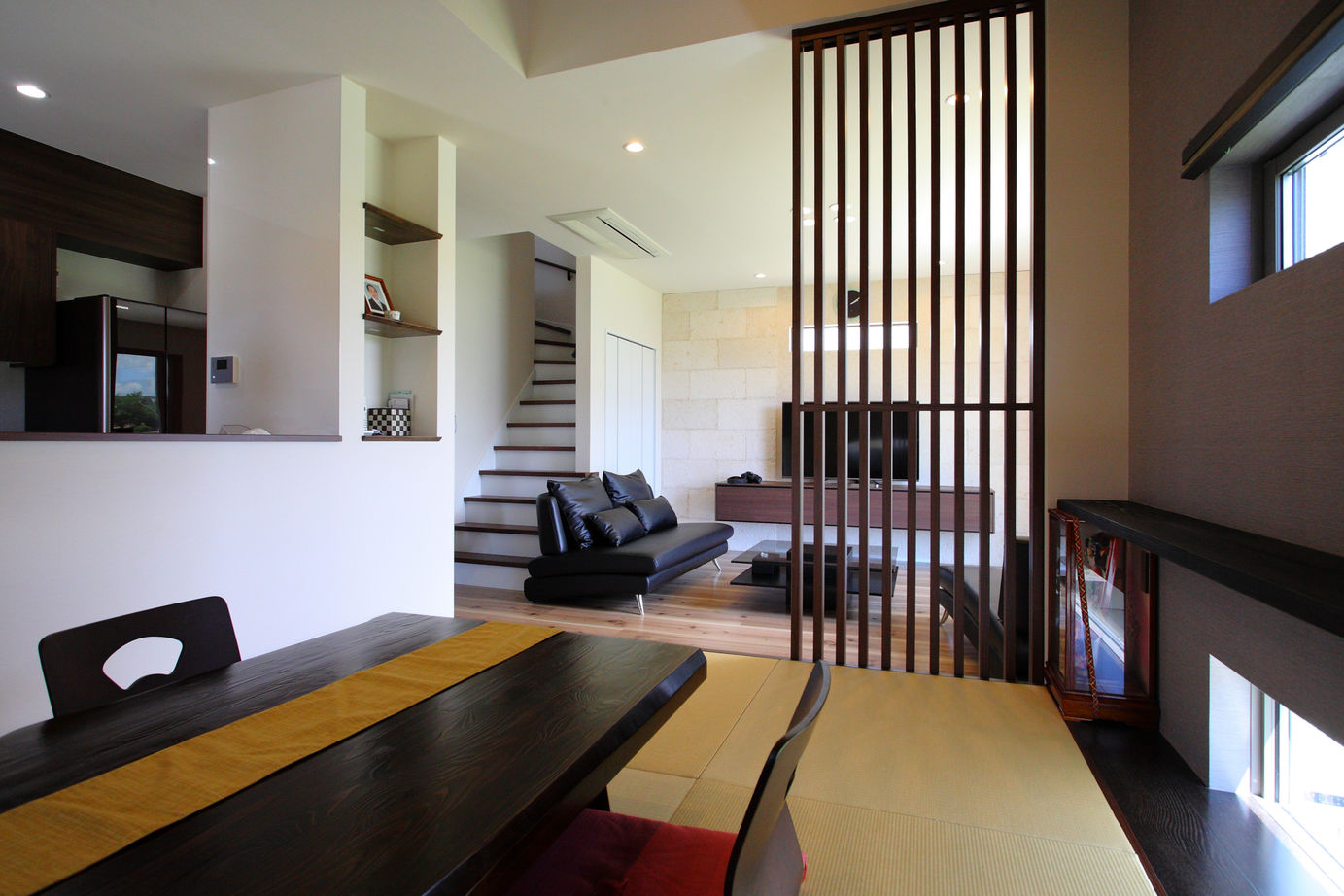 パナソニックビルダーズグループ　芙蓉ホーム 開放的な大空間で寛ぐ住まい　テクノストラクチャーで実現の建築実例画像2