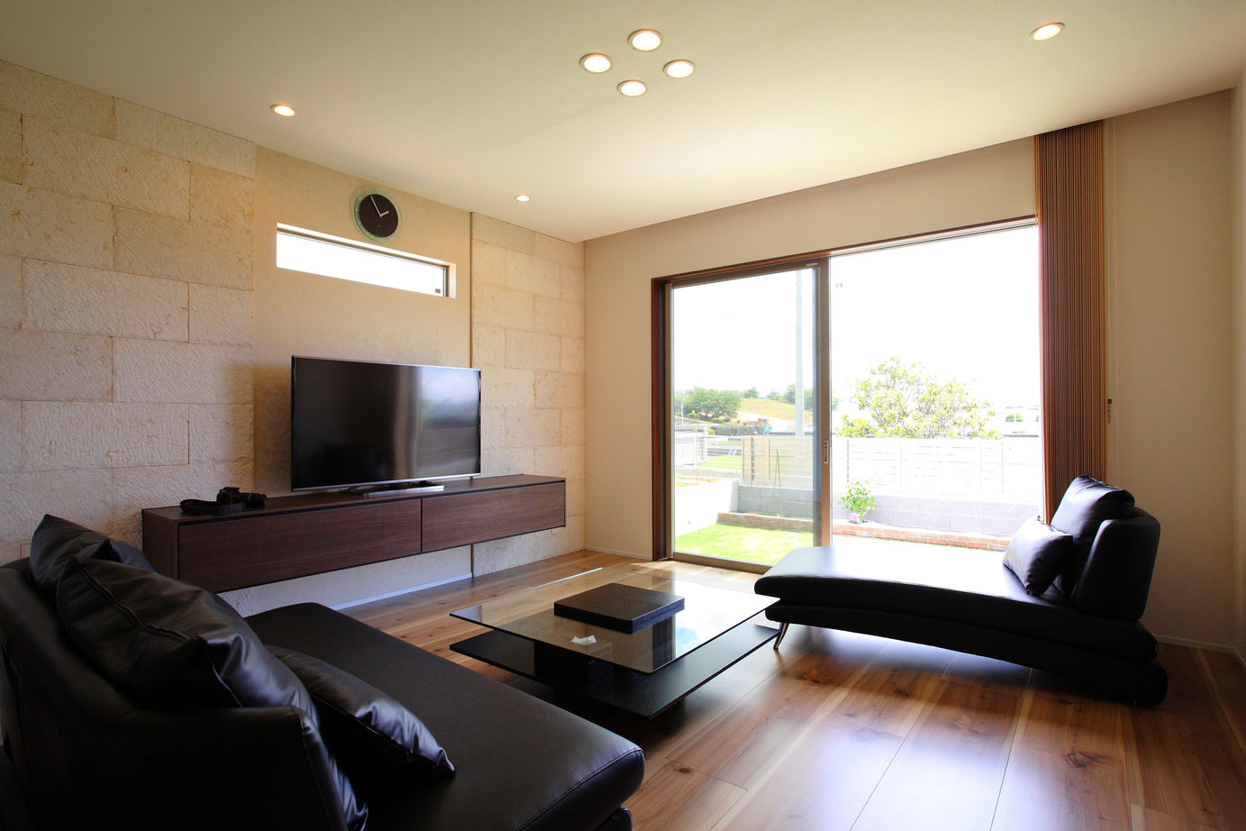 パナソニックビルダーズグループ　芙蓉ホーム 開放的な大空間で寛ぐ住まい　テクノストラクチャーで実現の建築実例画像3