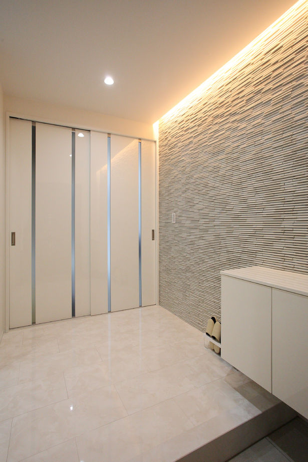 パナソニックビルダーズグループ　芙蓉ホーム 【2000万円台/3LDK/平屋/35.1坪/大容量の納戸/ビルトインガレージ/白のシンプルモダン】の建築実例画像5