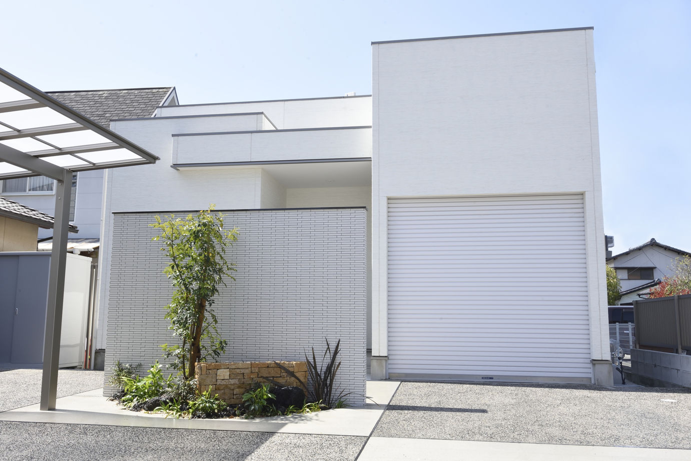 パナソニックビルダーズグループ　芙蓉ホーム 【2000万円台/3LDK/平屋/35.1坪/大容量の納戸/ビルトインガレージ/白のシンプルモダン】の建築実例画像7