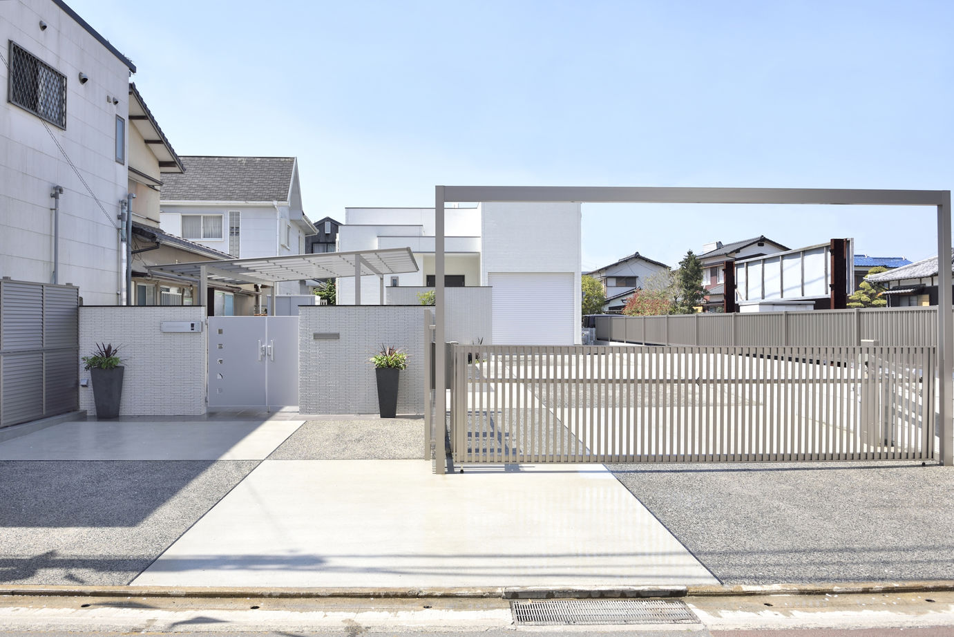 パナソニックビルダーズグループ　芙蓉ホーム 【2000万円台/3LDK/平屋/35.1坪/大容量の納戸/ビルトインガレージ/白のシンプルモダン】の建築実例画像8